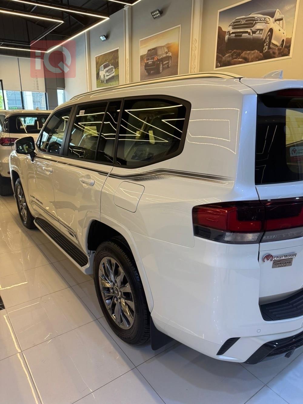 تويوتا لاندكروزر